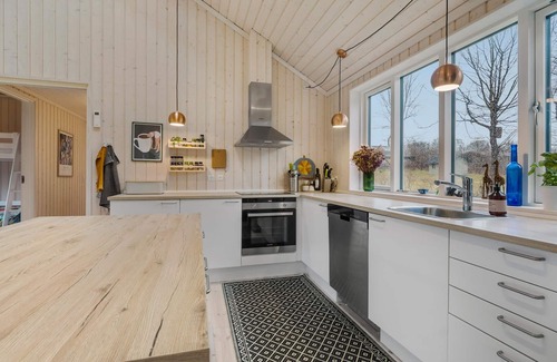 Ordrup House | Beautiful home in Fårevejle with WiFi