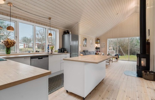 Ordrup House | Beautiful home in Fårevejle with WiFi
