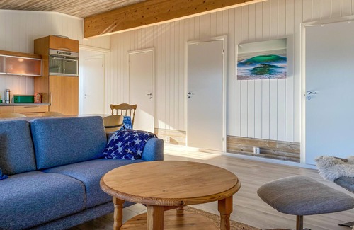 Haram House | Beautiful home in Fjørtoft with WiFi