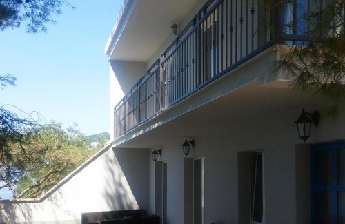 Pokrivenik House | Beautiful home in Gdinj w/ WiFi and 5 Bedrooms