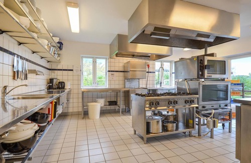 Bønnerup Strand House | Beautiful home in Glesborg with WiFi