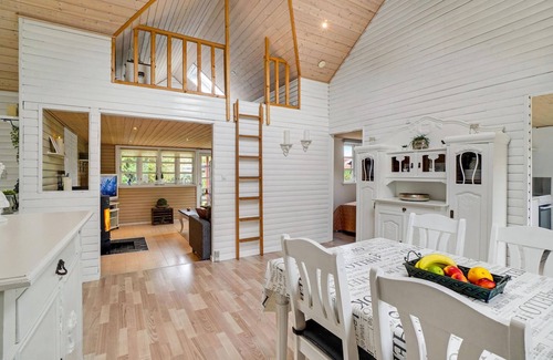 Reersø House | Beautiful home in Gørlev with kitchen