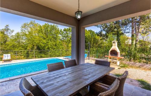 Gostinjac House | Beautiful Home In Gostinjac With Wifi