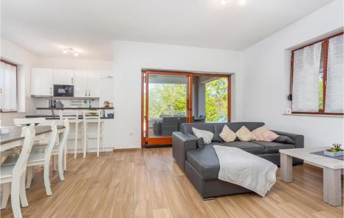 Gostinjac House | Beautiful Home In Gostinjac With Wifi
