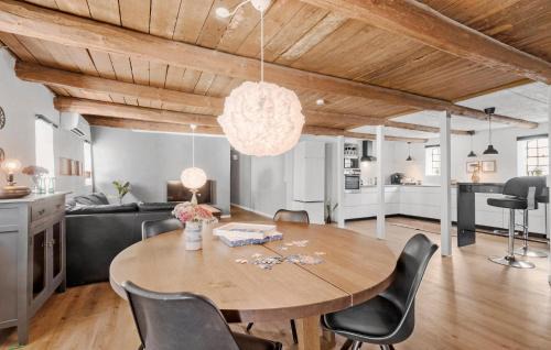 Grenaa House | Beautiful Home In Grenaa With Wifi