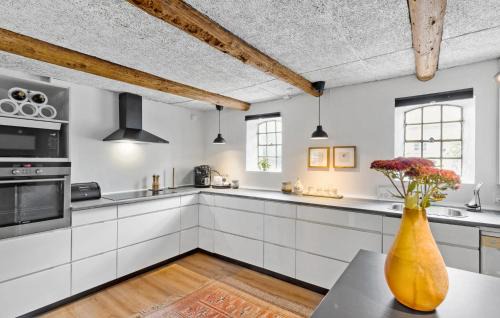Grenaa House | Beautiful Home In Grenaa With Wifi