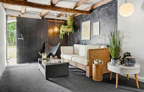 Grenaa House | Beautiful Home In Grenaa With Wifi