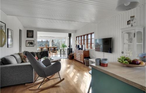 Atterup House | Beautiful Home In Grevinge With Kitchen
