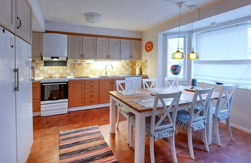 Hoganas House | Beautiful home in Höganäs with WiFi