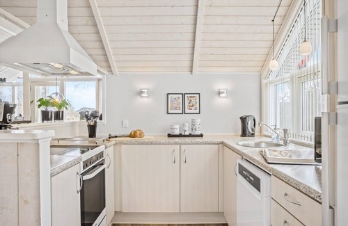Flovt Strand House | Beautiful home in Haderslev with WiFi