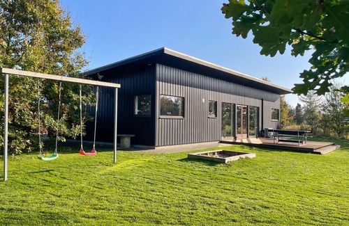 Flovt Strand House | Beautiful home in Haderslev with WiFi
