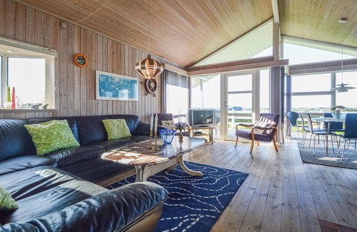 Hejlsminde Strand House | Beautiful home in Hejls with sauna