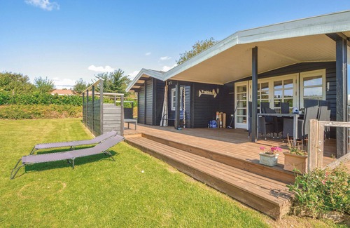 Hejlsminde Strand House | Beautiful home in Hejls with kitchen
