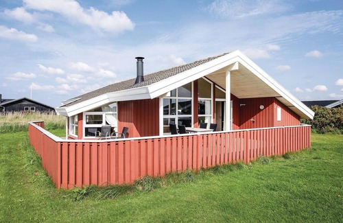Lonstrup House | Beautiful home in Hjørring with sauna