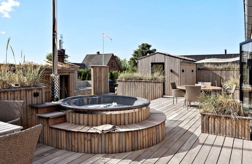 Ristinge House | Beautiful home in Humble with sauna