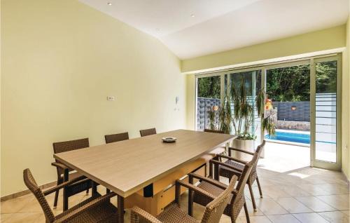 Kuceli House | Beautiful Home In Jurdani With Wifi