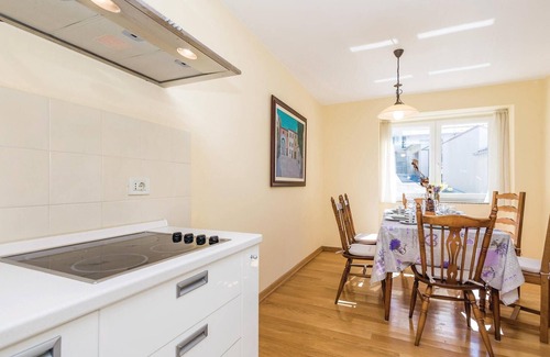 Kastav House | Beautiful home in Kastav with kitchen