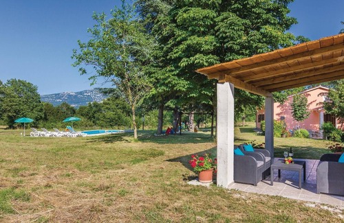 Krsan House | Beautiful home in Krsan with WiFi