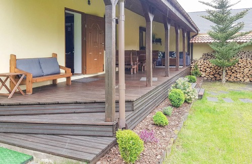 Debnica Kaszubska House | Beautiful home in Krzynia with WiFi