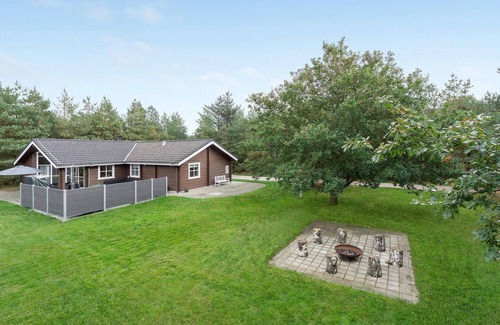 Trend House | Beautiful home in Løgstør with sauna