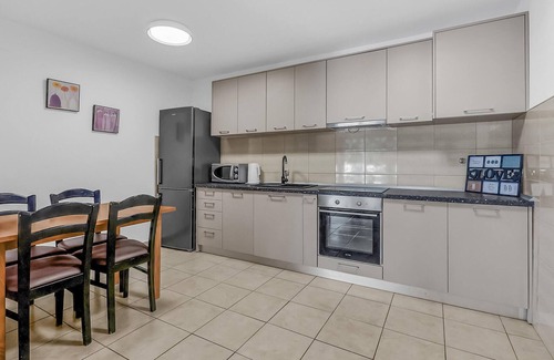 Makarska House | Beautiful home in Makarska with WiFi