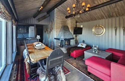 Nes House | Beautiful home in Nesbyen with sauna