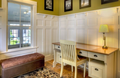 The Point House | Beautiful home in NEWPORT near water, walk to town