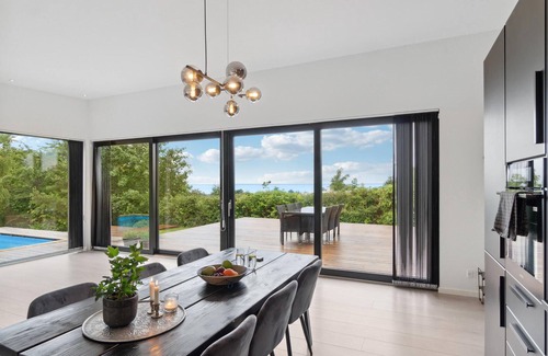 Olsted House | Beautiful home in ølsted with kitchen