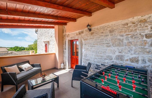 Orbanici House | Beautiful home in Orbanici with WiFi