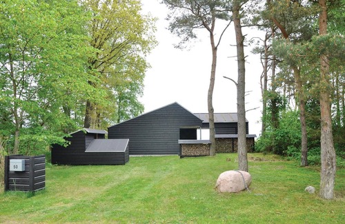 Ørsted House | Beautiful home in ørsted with sauna