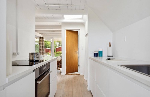 Tørresø House | Beautiful home in Otterup with kitchen