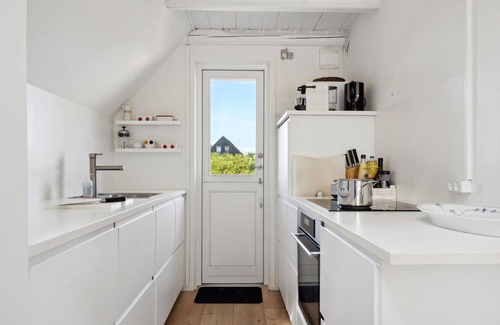 Tørresø House | Beautiful home in Otterup with kitchen