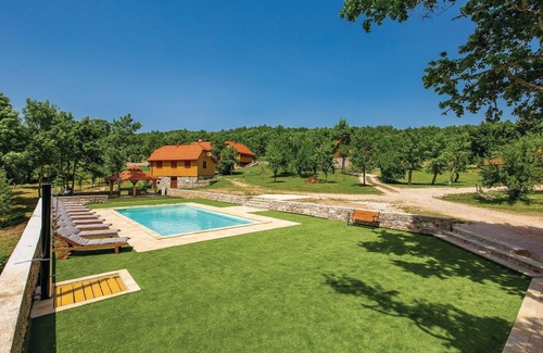 Perusic House | Beautiful home in Perusic with WiFi