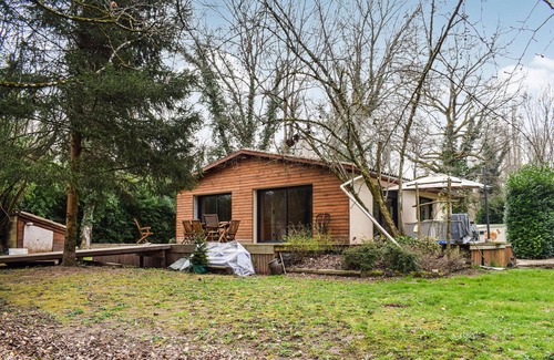 Pradines House | Beautiful home in Pradines with kitchen