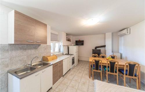 Labin House | Beautiful Home In Prgomet