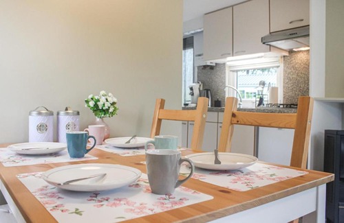 Rheezerveen House | Beautiful home in Rheezerveen with 2 Bedrooms, WiFi and Indoor swimming pool