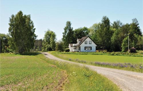 Saffle Municipality House | Beautiful Home In Säffle With Kitchen