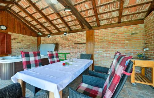 Cazma House | Beautiful Home In Sovari With Sauna