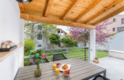 Stinjan House | Beautiful home in Stinjan with kitchen