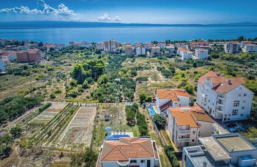 Stobrec House | Beautiful Home In Stobrec With 4 Bedrooms, Jacuzzi And Wifi