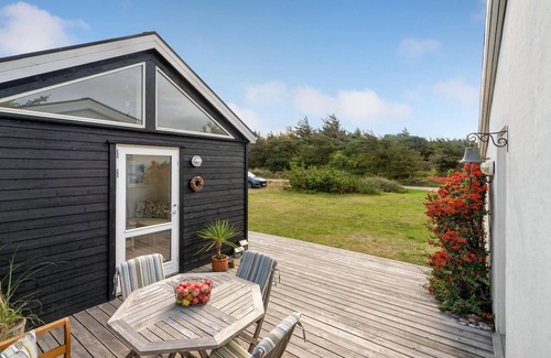 Fjand Badeby House | Beautiful home in Ulfborg with WiFi