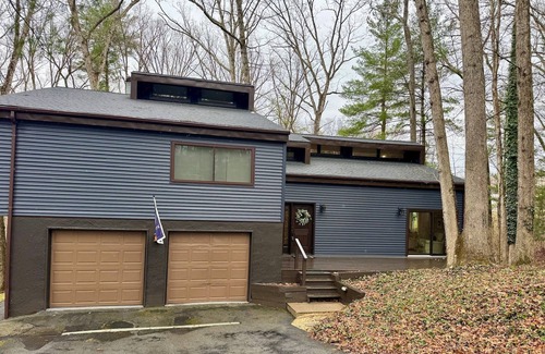 State College House | Beautiful Home in Toftrees. Located 2.5 miles from PSU campus and Beaver Stadium