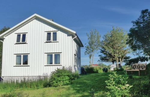Vega House | Beautiful home in Vega with WiFi