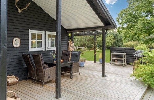 Hoensinge House | Beautiful home in Vig with WiFi