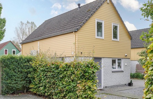 Wemeldinge House | Beautiful home in Wemeldinge with WiFi