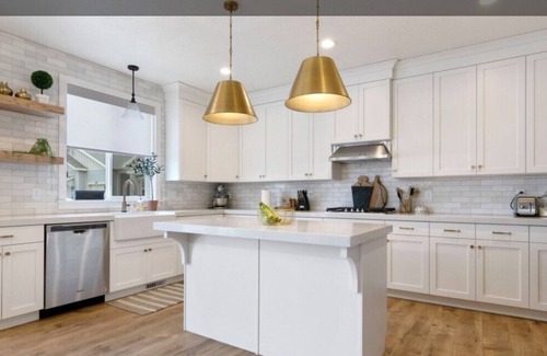 Vineyard House | Beautiful Home just miles from Sundance Mountain Resort