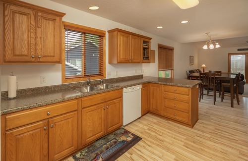 Rochester House | Beautiful home located minutes to downtown - 4 bedrooms/3 baths