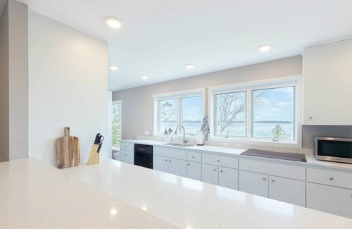 LaPorte House | Beautiful home on Kabekona Lake near Walker, MN! Features 2 master suites!