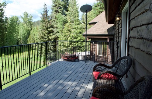 Priest River House | Beautiful home on the 10th green on Priest Lake Golf Course
