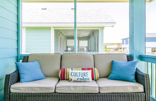 Rockport House | Beautiful home w/screened in porch - close to beach/town